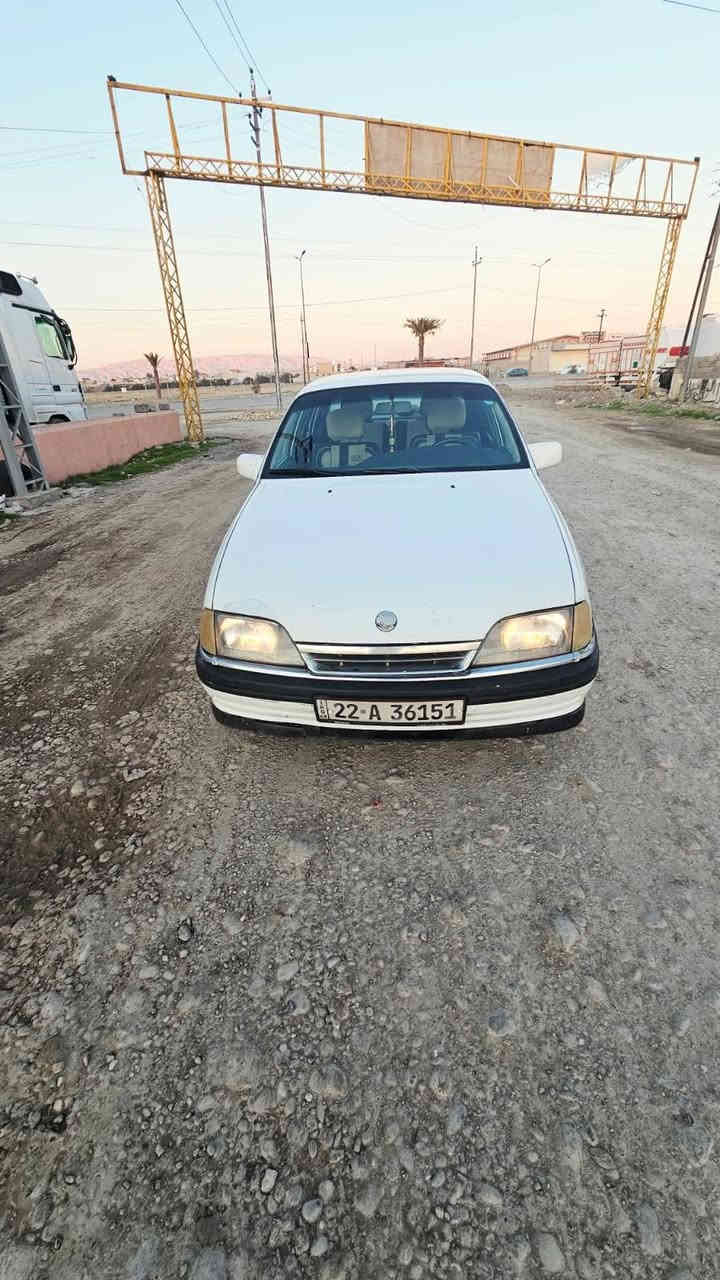 سياره اوميكه حجم  20موديل1993 كير ومحرك شرط كير  توماتيك سنويه جديد هزه جديد طخم تاير باتري جدي بدون صبغ فقط دائر واحد مصلح سياره وضع شركه سياره بسمي***********/ وتس اب
زين ***********
