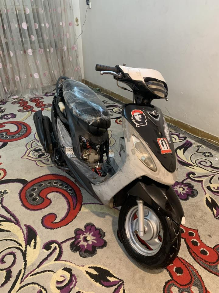 سلام عليكم ماكس منغولي للبيع كهرباءيات كلها شغالة سلف نقص ل هندر خارط و المكينة بيها فيبس ماعرف شنو هاذ نقص بعد مابيها اي شي كفرات كاملة تريشة موجودة نكرة ب اي وكت محتاج فلوس سعرها 250 و بيها مجال قليل كلش مكان بغداد الامين اثانية شارع الزامل للمعلومة أبيع كوم حديد لاستفسار رقم ***********
