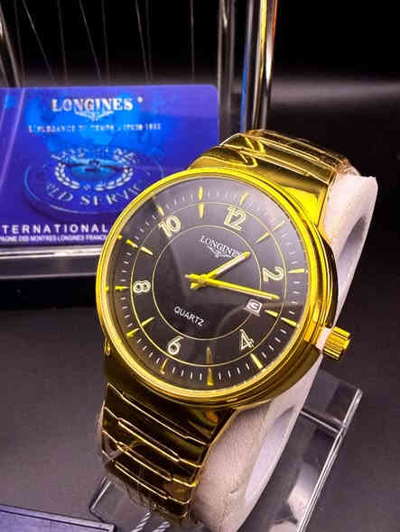 ال 🕑 الكلاسك الاشيك والاكثر اناقة بعالم الساعات للموظف والطالب الانيق تأتي بألوان اجمل من الرائعة وبسعر مناسب جداً 

💥 25 الف فقط 💥

🔆 مواصفات ممتازة 
✔️ قطر 41 ملم 
✔️ وزن القطعه 110 غرام 
✔️طلاء ثابت  
✔️ سير من الستالس ستيل ذهبي بشكلين ذهبي كامل او مطعم بالذهبي مع قفل فراشة سلسل 
✔️ ظهر مختوم بالشعار 
✔️ تاريخ شهري على الرقم 3 
✔️ عقارب لامينوس مضيء 

✔️ 🚥🚥 توصيل سريع 🚚 لكل مدن ومحافظات العراق🇮🇶🇮🇶

للطلب ارسال لون القطعة + العنوان + رقم هاتف 

للتواصل واتساب 🟢 *********** 🟢
