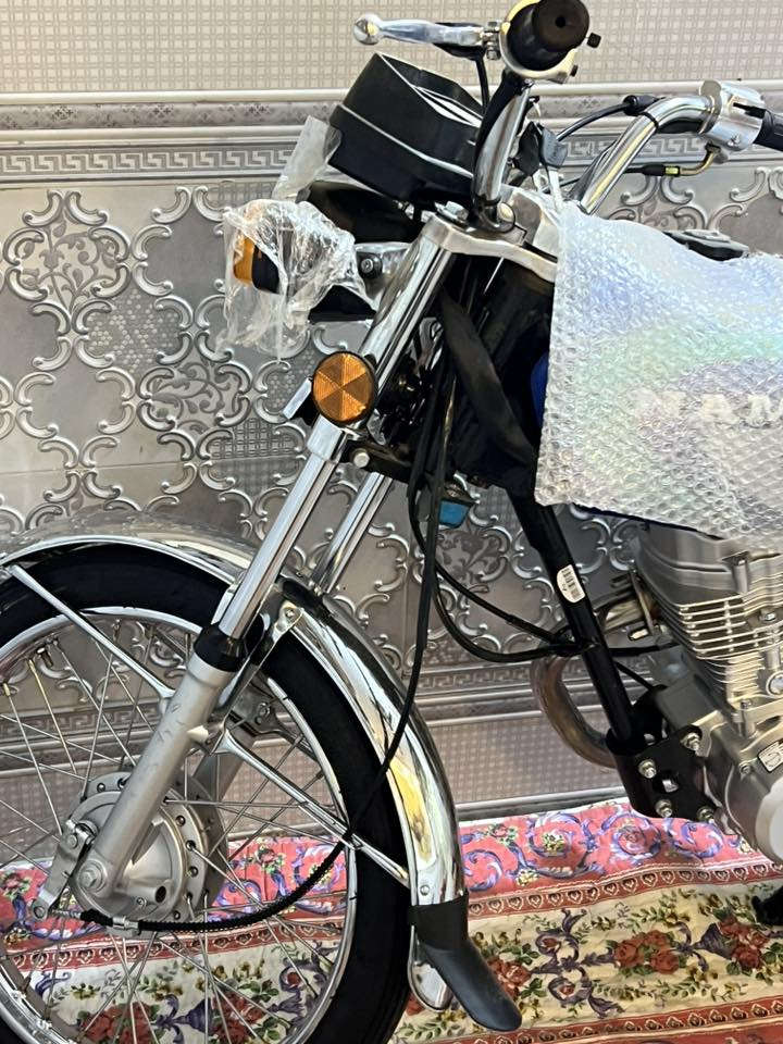 سلام عليكم نامه تعمير 25 قبل شهر من تعمرت شاصي احمد شهاب 23اوراق استنساخ دراجهه جديده كلش👌💙 مليون و 75 وبيها مجال ***********
