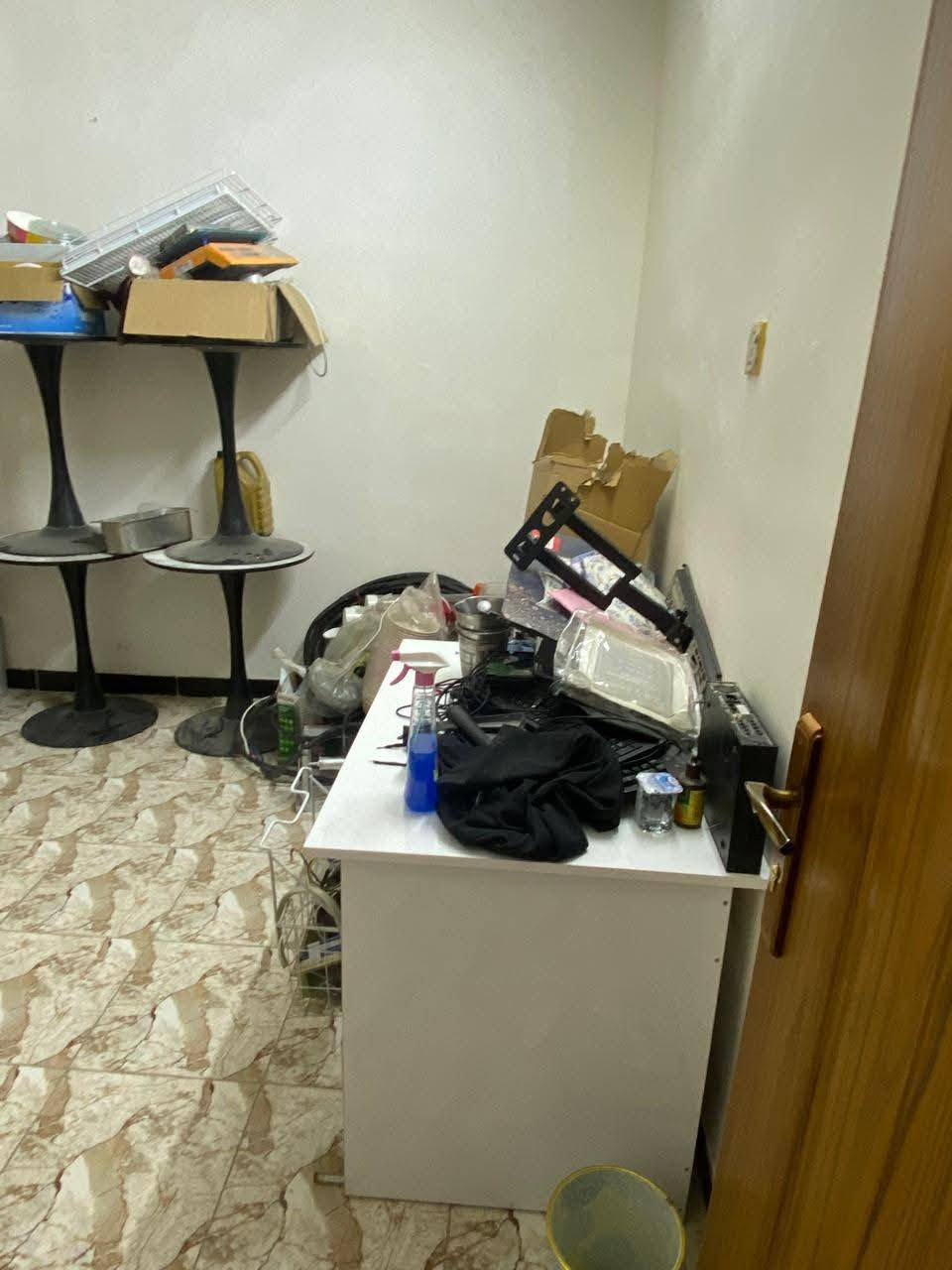 للبيع بيت 🏡 طابو صرف فى #شهداء_البياع مربع جامع 🕌 الكبيسي مساحته #١٥٠م واجهه سته يحتوي على #اربع_غرف_نوم 😴 وصاله ومطبخ وصحيات #عدد_اثنين وكراج سند #مستقل للإستفسار اتصال 🤙 على الرقم 
***********
#الجميع
