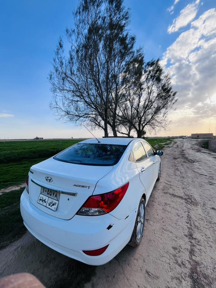 السلام عليكم
اكسنت خليجي 
2012
لون ابيضّ 
رقم سليمانيه تحويل او وكاله مباشر 
فتحه سقف اشاير بالمري منفذ تايبسي منفد أواكس 
ماشيه 240km
محرك 1600كير صدر دبلات امامي خلفي تخم تاير 
صبغ نص جاملغ خلفي  +ربع جاملغ امامي رش فقط بدون حادث 
السعر اتصل الخاص مفتوح 
مكان السيارة صلاح الدين قضاء العلم 

‭0771 867 6389‬
***********
