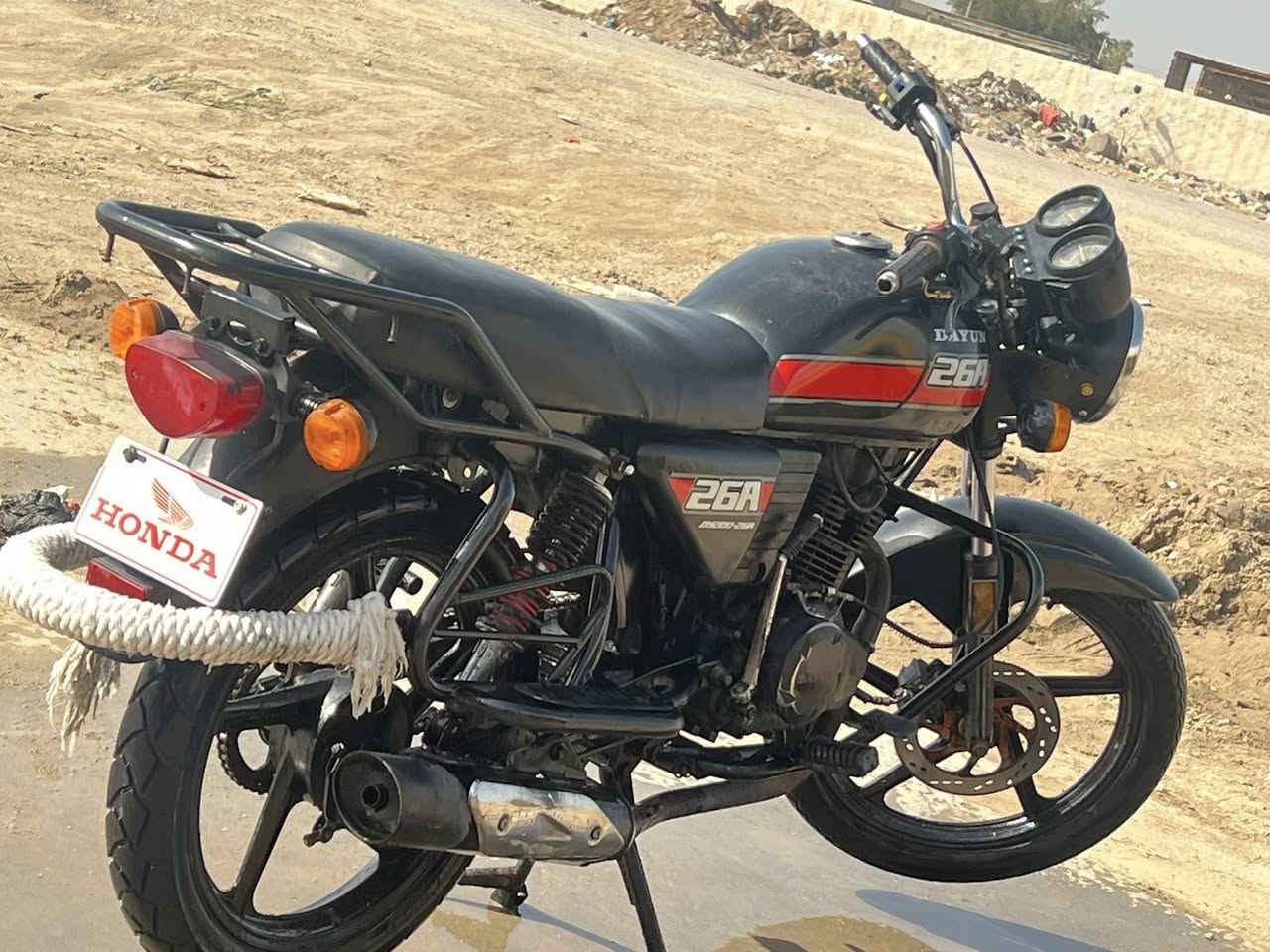 للبيع دايوان  موديل 21 مكاني جبله أوراق اصوالي *********** السعر مليون و150 وبيه مجال
