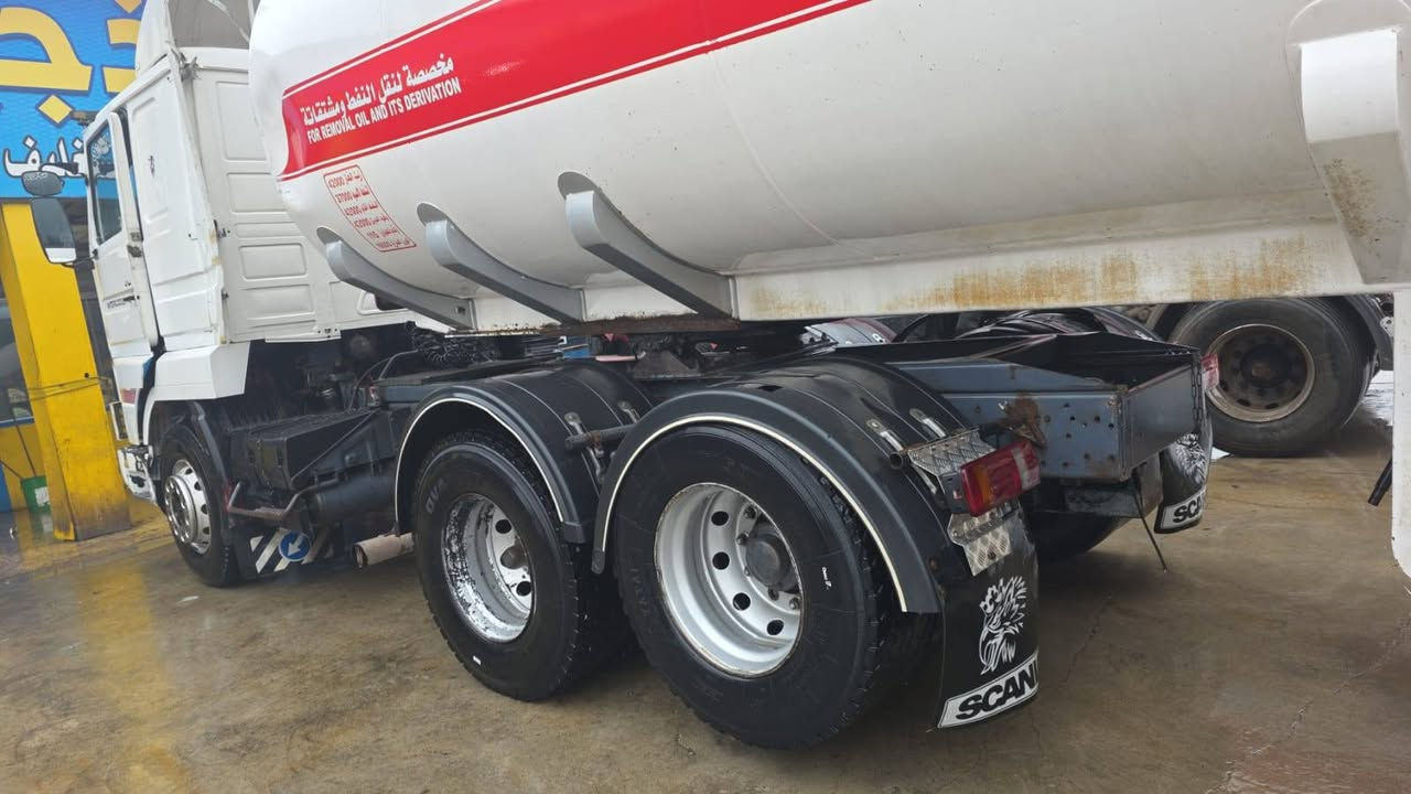 سكانيا موديل ٩٢ حموله عاليه ٤٢٠٠٠ الف لتر محرك ٤٣ كير ٩٠٠ سنكل عضله تانكي جوبليس طخم تاير طوناج جديد سنويه جديد جي بي اس مكانها موصل رقم هاتف *********** / ***********
