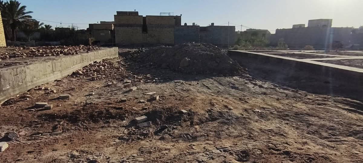 السلام عليكم 
قطعة ارض زراعيه مساحته 150متر نزال 16 عرض9 مكان القطعه مستشفى التركي نزلة ابو فياض خلف المدرسه كل الخدمات متوفره ماي كهرباء مجاري السعر 25 بيه مجال قليل  للاستفسار *********** واتساب
