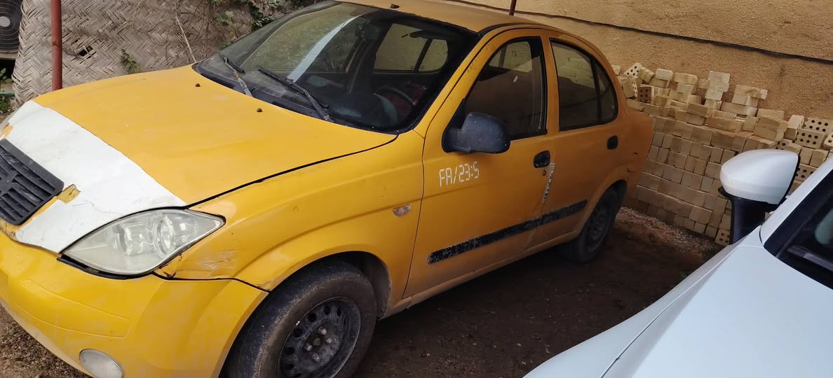 السلام عليكم
طيبة 2015 للبيع سعر 27 ورقة وبيها مجال
عليها غرامة 100 الف وهيئة مطلوبة 3 اشهر 
مكينة بيها تبخير كير مكفول كلچ جديد صدر نظيف بس دبلات امامية يرادلة 
منظومة تبريد كاملة وكمبريسور شغال العام چان ثلج وهسة اعتقد منقص غاز مايبرد 
بيها ضربة بچم (مكرم السامع) ضارب چلب وباقي الگشر كدامك بالصور 
موجود خاص وهذا رقمي 
***********
