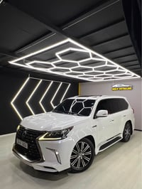 لكزس LX 570 • ٢٠١٦ • ٨٧ الف كم