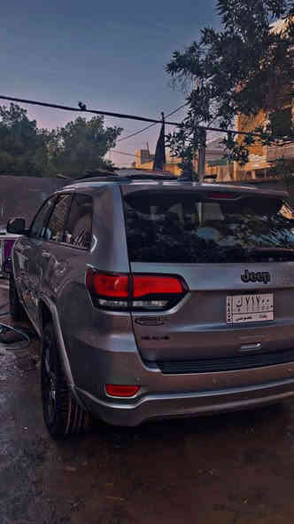 السلام عليكم 
جيب 2016   
شيروكي لمتد  فول
بيها ٥ قطع صبغ ابيعلك حزام علمود ما اتفاشل وياك   
ماشية٩٠ الف  
المواصفات فوول  :
محرك 3.6L  v6 
بانوراما فتحتين
اشاير بالمري
 ثلاث وضعيات قيادة 
ويل كب 
بصمه ابواب 
ستتم صوت رهيب مع دمام خلفي 
كشن السائق خزن ميموري
هيترات بالكشنات 
حساسات أمامية وخلفية 
توقف ذاتي عند الخطر  
لايت لد 
 كشافات لد 
قيادة ذاتيه مع كروس سرعة 
 شفتات بالستيرن مع تدفئة 
 تشغيل عن بعد 
 الصندوك شفط كهرباء
تخم تاير جديد 
جميع الكشنات كهرباء 
السعر ١٦٠٠٠ ومجال بسيط
اتصال او وتساب *********** بغداد
