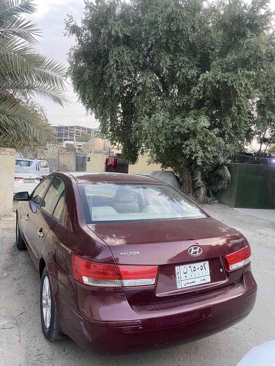 السلام عليكم سوناتا 2009 
السياره خليجي محرك 2400 دوش السياره مصبوغه عام للجماليه وعدنا تصوير قبل الصبغ حادث جاملغ امامي و اكو تصليح قليل من جهت الشاصي 
السياره جديده تخم تاير وكير ومحرك جديد السياره خير من الله 
السعر 105 وبيه مجال 
العنوان الطوبجي قرب المرور 
***********
