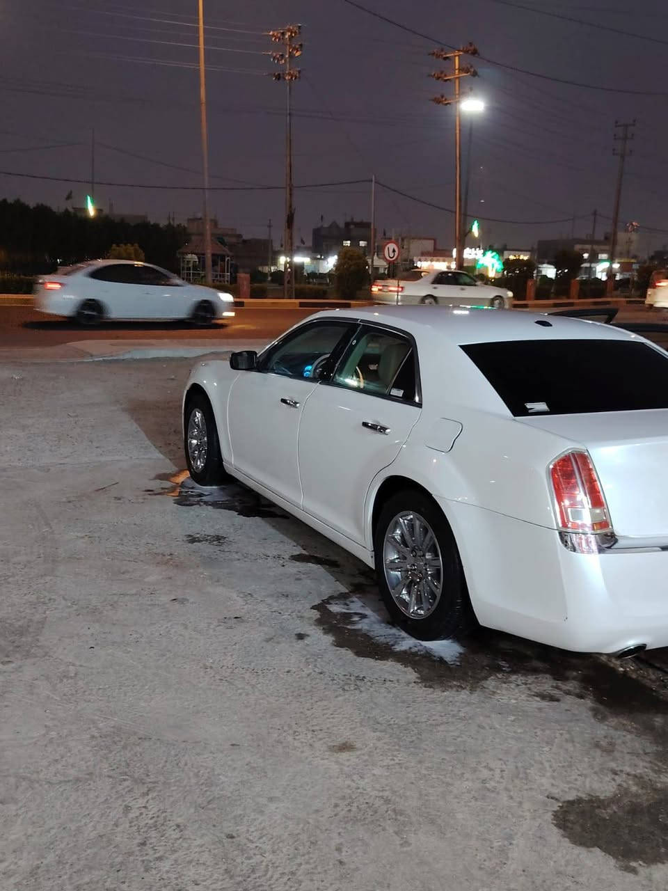 السلام عليكم انه مكلف بلنشر  اوباما للبيع2013 أدوات أدوات  متوئم رقم و سنويه  اربيل   الون ابيض صدفي  الداخل عسلي سيارة جاهز من كلشي ما بيها اي نقص مكينه3600 مكان سياره البصره للستفسار الاتصال على رقم صاحب سيارة *********** السعر 69 بيها مجال
