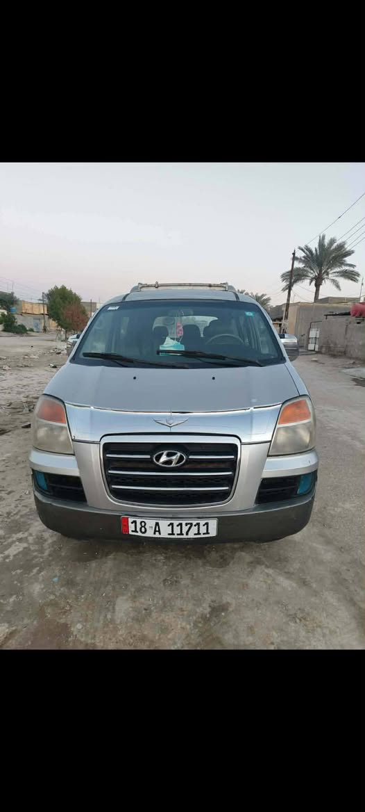 السلام عليكم سياره ستاركس 2005مكينه وكير حداديه كهربائيات كله جديد شرط مشروطات سياره  جاهزه من كلشي ***********
