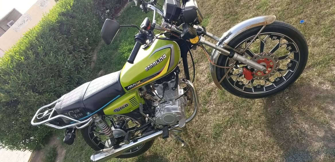 دراجه سيفان للبيع موديل 2024 مكفوله مال جناي
اوراق اصوليه كمرك مدفوع شرط ترقم ثاني يوم 
السعر (750)بيها مجال ديالئ بلدروز للتواصل...***********
