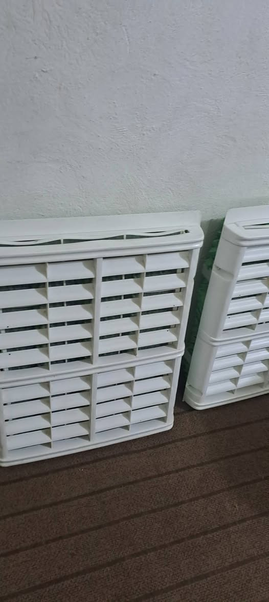 السلام عليكم
مبرده جديده جديده مامستعمله ولا مره حجمه 50 ماطورها نحاس  
حشفه المبرد زيتيه يعني جديده جديده سعرها 400بيه مجال


**إذا كنت صاحب هذا الإعلان وتريد حذفه لأي سبب، رجاءا أرسل رسالة إلى الدعم الفني**