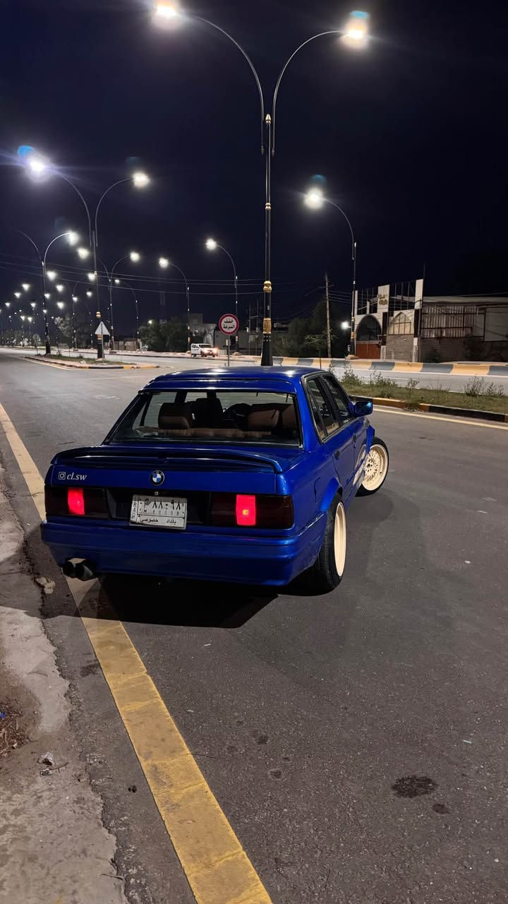 E30 للبيع محرك 25 مسكر تك فانوس اكسل قفل 8 براغي السيارة كاملة مكملة من كلشي اي نقص مابيها غرفتها جديده حدادية جديدة وكاملة السيارة كير عادي زت اف نمرة قصير المرغوب كهربائيات كاملة مكملة اي نقص مابيها مكان السيارة كربلاء السعر المطلوب 55$ورقة وبيها مجال بسيط 
اتصال ***********
واتساب *********** كربلاء, العراق
