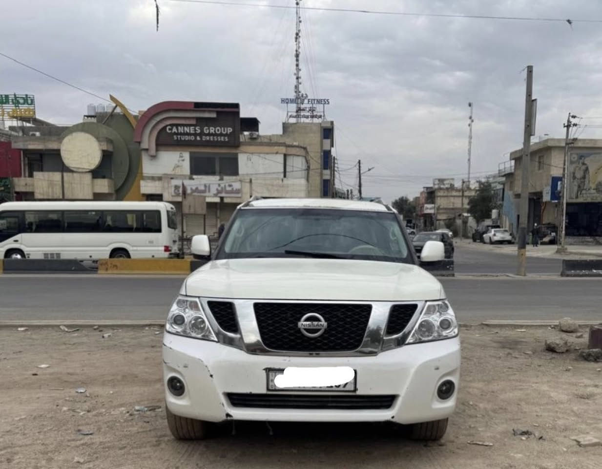 Nissan Patrol
نيسان باترول  رقم بغداد إنكليزي 

5.6 لتر 8 سلندر. محرك المرغوب 

فول الفول 

بسم الله الرحمن الرحيم 

الموصفات 

1_ شاشه : بيها بلوتوث بسها نسبة دهن بيها حساس تايرات بيها صرفية بانزين بيها هواي شغلات اذا اضل اكتب منا لباجر ماخلص ( شاشة وسائط عامة )

2_تدفئه كشنات اماميه

3_ كشن كهربائي

4_ كير اوتو + عادي

5_  كروس سرعه

6_ لايتات لد زينون كامل

7_ حساس ماسحات

8_ تبريد4 قطع + ارضيه الكشانات هم بيها تبريد 

9_ بك لايت كرستال

10_ حساس امان

وبعد بيها هواي موصفات كلش هواي الباترول معروفه 

بيها  قطع صبغ 
 وراد خليجي سياره نضيفه ماشيه 113 الف كيلو 
***********
***********

السعر 175 وبيها مجال انشاء الله
