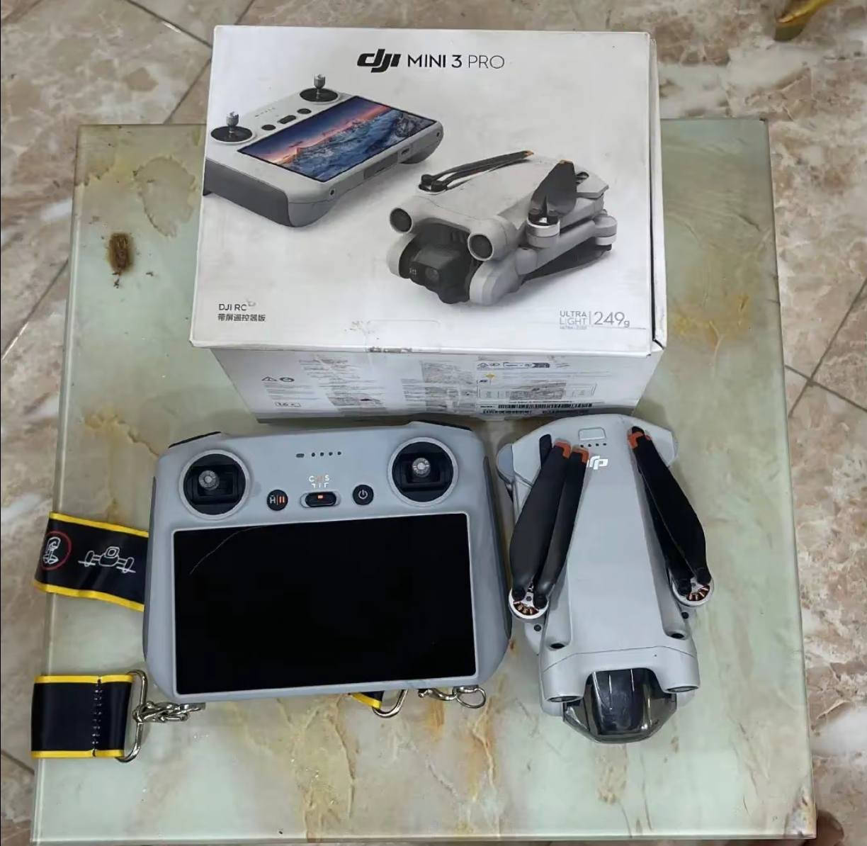 📸🔥 للبيع درون احترافي DJI Mini 3 Pro 🔥📸
✈️ درون قوي وخفيف للتصوير الجوي
📷 تصوير 4K جودة عالية جداً
🎮 جهاز تحكم بشاشة مدمجة (DJI RC)
🪶 وزن خفيف وسهل الحمل (أقل من 249 غرام)
🔋 بطارية تدوم وقت ممتاز
📦 الحالة: نظيف جداً / شبه جديد
🎯 كامل مع الملحقات والكارتون
💰 السعر: 700 الف (قابل للتفاوض)
📍 الموقع: بغداد
🚚 توصيل متوفر
📞 للتواصل:
***********
👤 وخادمكم : محمد الحجامي
