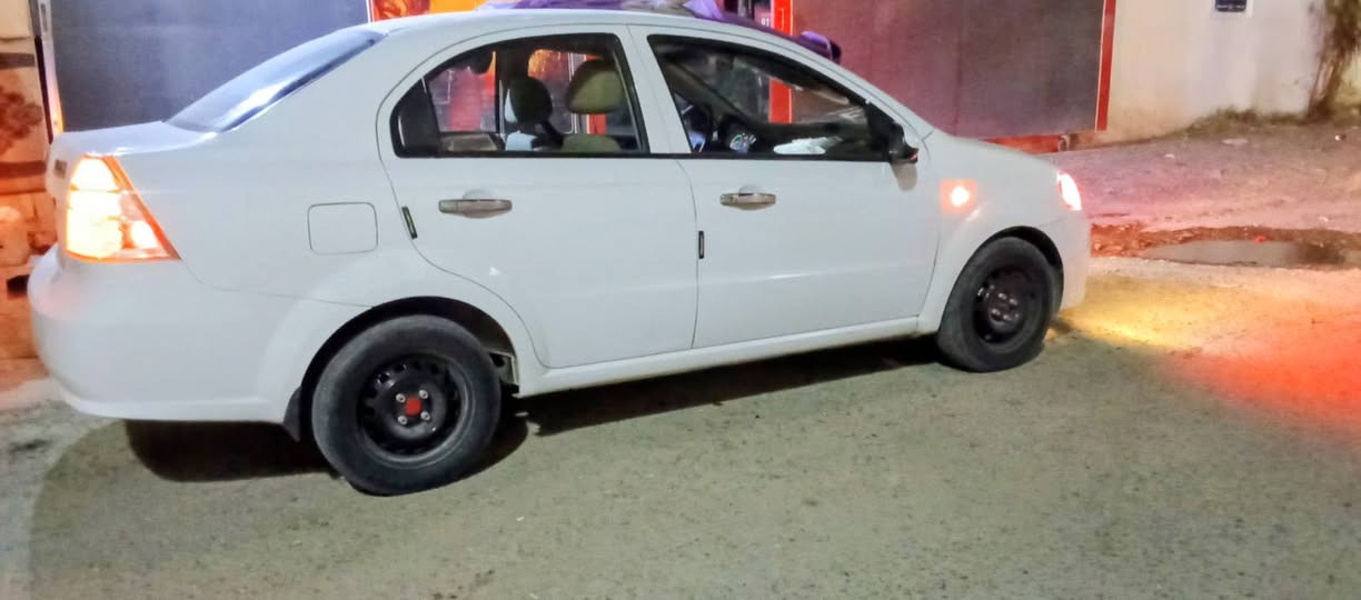 افيو موديل 13رقم بغداد تحويل مباشر مكفولة من الضربة سيارة جديدة بمعنى الكلمة ماشية 163الف استلام شركة على ايد وحدة كير مكينة حدادية تبريد كهربائيات كفالة تخم تاير جديد غرفة جديدة جدا حتى الارضيات مال الشركة بعدهن جدد مكاني بابل أي استفسار اتصل على *********** حلة, بابل
