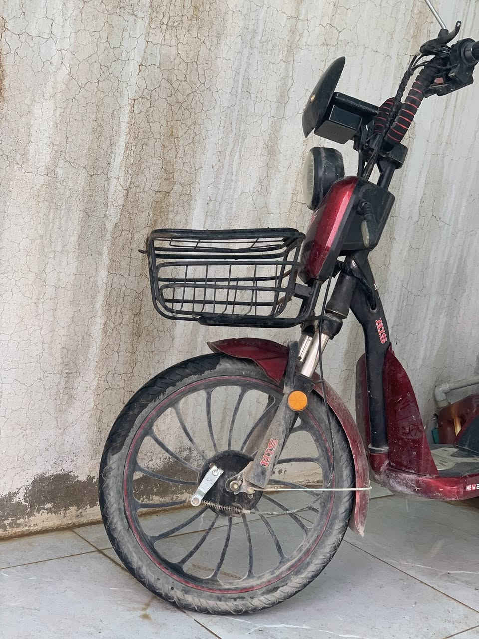 السلام عليكم 
يوجد بايسكل شحن للبيع. السعر300 وبي مجال بايسكل فول بس شغل وامش كله شرط للاستفسار الاتصال ع الرقم ***********
