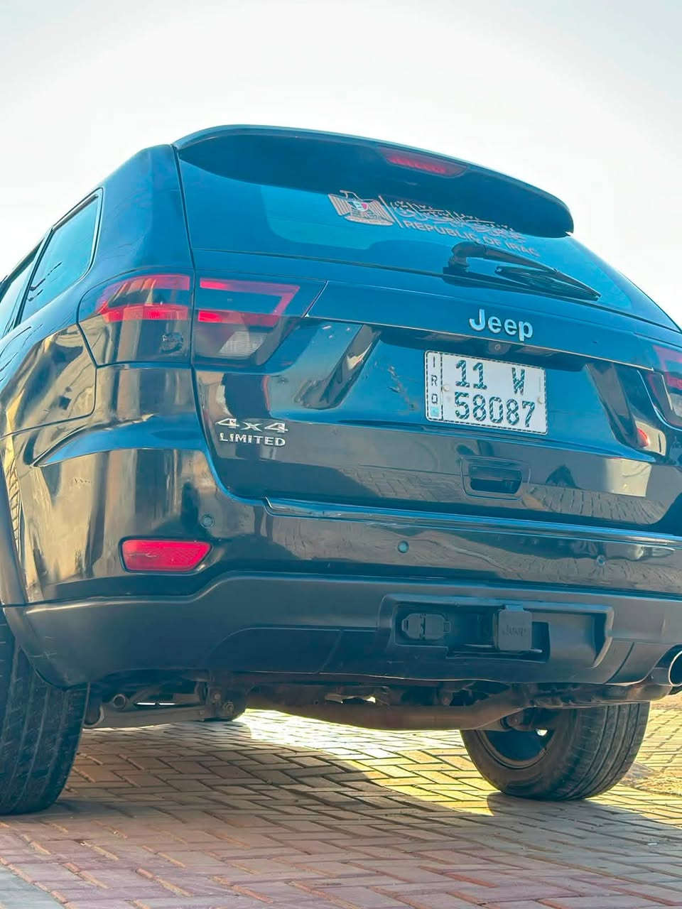 السلام عليكم
للبيع    2013 Jeep Grand Cherokee L Limited

جيب ليمتد  1/1

رقم بغداد الجديد 

بأسمي تحويل ثاني يوم

المواصفات:-

بصمة تشغيل 

بصمة ابواب وصندوق

تشغيل عن بعد 

بانوراما

كشنات جلد 

كشنات كهرباء

كشن خزن ميموري

دمام خلفي

حساسات خلفي

مكينه 3600 سته سلندر 

السيارة بيها صبغ عام حادث امريكا جاملغ وبنيد 

رايدها ب 115 وبيها مجال بسيط 

عنوان بغداد الكرخ

***********
