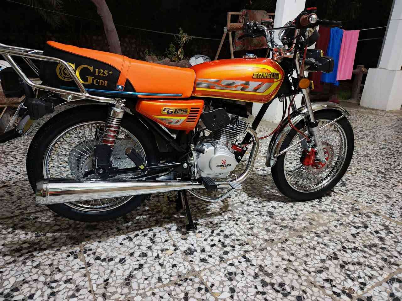 دراجه لبيع وكيل اليباني موديل 25 ب650 وبيه مجال مال مستعجل مكان حله عنانه ***********
