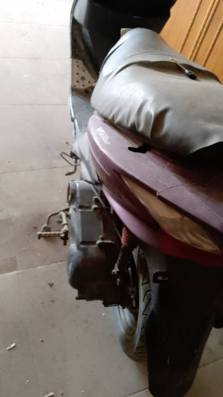 السلام عليكم دراجه للبيع كوم حديد ضفيره باتري السعر خاص***********
