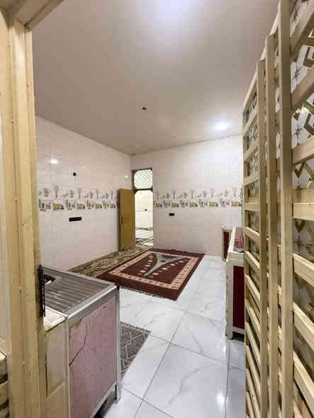 بيت للبيع طابو صرف
المساحه / 180 متر مربع 
الموقع/ الحولي حي الامير مجاور الشركه 
السعر /130 مليون وبي مجال قليل 
للاستفسار / ***********
