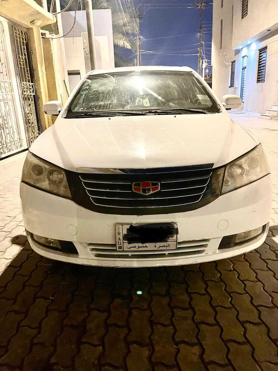 جيلي امكراند موديل ٢٠١٣  رقمهه بصره أ سياره كفاله من كلشي لا ضربه ولاصبغ بيهه داير خلفي فقط بي صبغ بدون حادث مكينه وكير جدد حداده جديده تخم تاير جديد باتري جديد منظومه تبريد جديده السياره كلهه ع البلاد كل نقص مابيهه وحته سونار فحص بيهه السياره للعلم السياره ماشيه ٤٥ الف 

السعر ٦٢ وبيهه شويه مجال 
البصره حي الجامعه 
الشراي يتصل ***********
