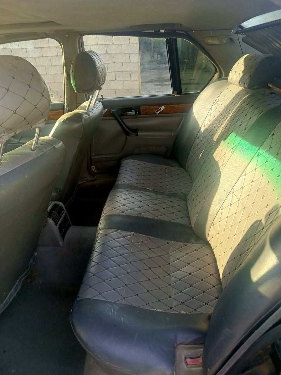 بيئم 740 موديل 93 كير ومحرك شرط حداديه اماميه خلفيه جديده تبريد ثلج كهربائيات كله شغاله رقم فحص مدفوع كمرك صاحبه موجود يحول السعر 40وبيه مجال بيع او مراوس ***********
