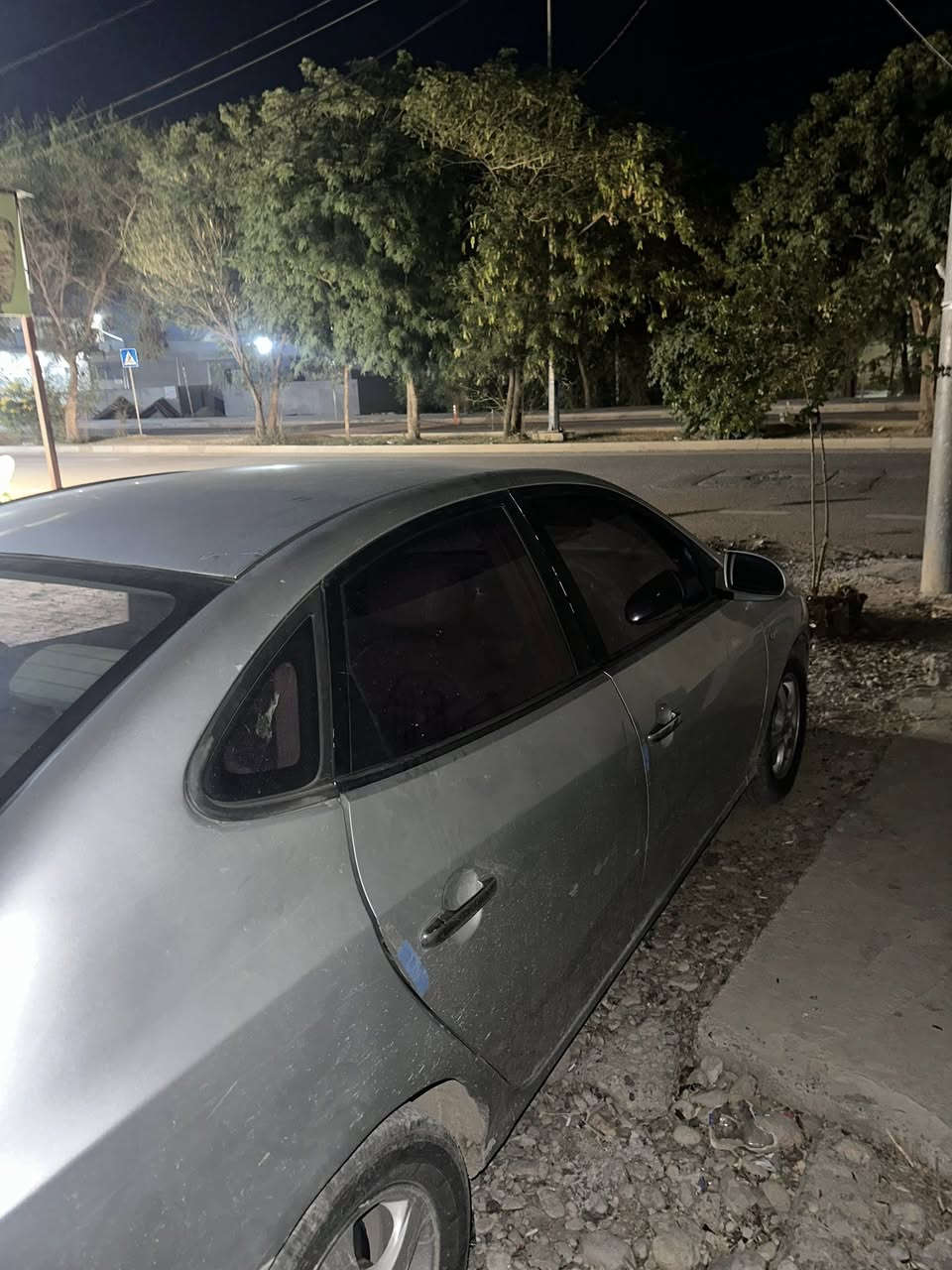 ٢٠٠٩
٤ تايةي لؤكي لة ژيرة 
مةكينةو گيرر بة شةرت 
زور تازةو جوان ماوةتةوة دينار مةسروفي نية 
***********
