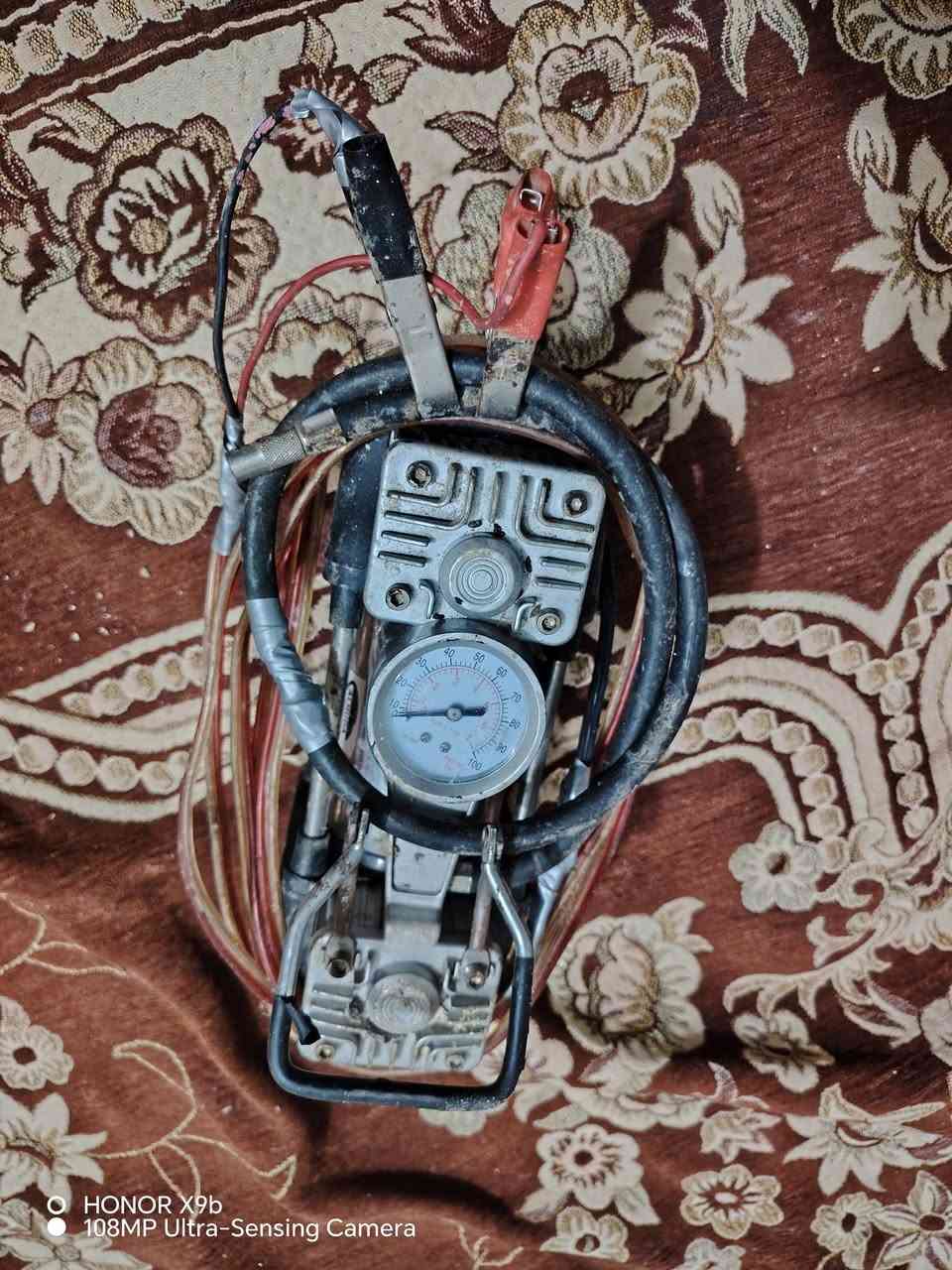 منفاخ سياره يرهم حته دراجه نضيف حيل مكاني عفك تواصل ***********
