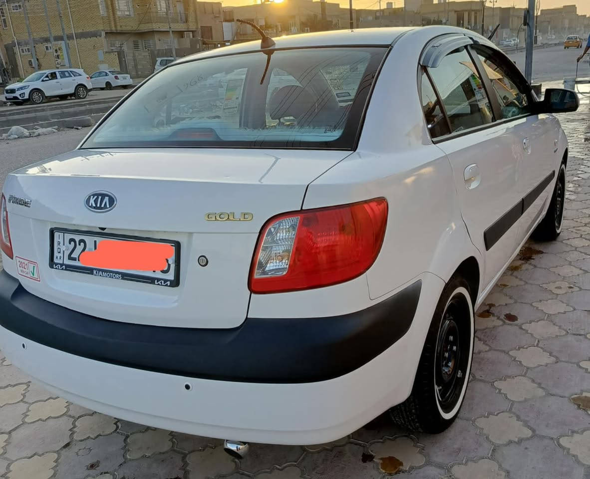 سلام عليكم ادوات ادوات متومه طبق اصل شرط حسبه  اللبيع كيه ريو  موديل 2010وارد خليجي كصت جنطه  والباقي مكفولة كفالة عامه ليبل واحد  شاشه كاميرا حساسات خلفيه كير ومكينه 1600 دوش مكفولات تبريد ثلج حداديه تخم تاير السيارة جديد وجاهزة واي نقص مابيها السعر (42) للستفسار تصال عله *********** مكان سياره ناصريه
