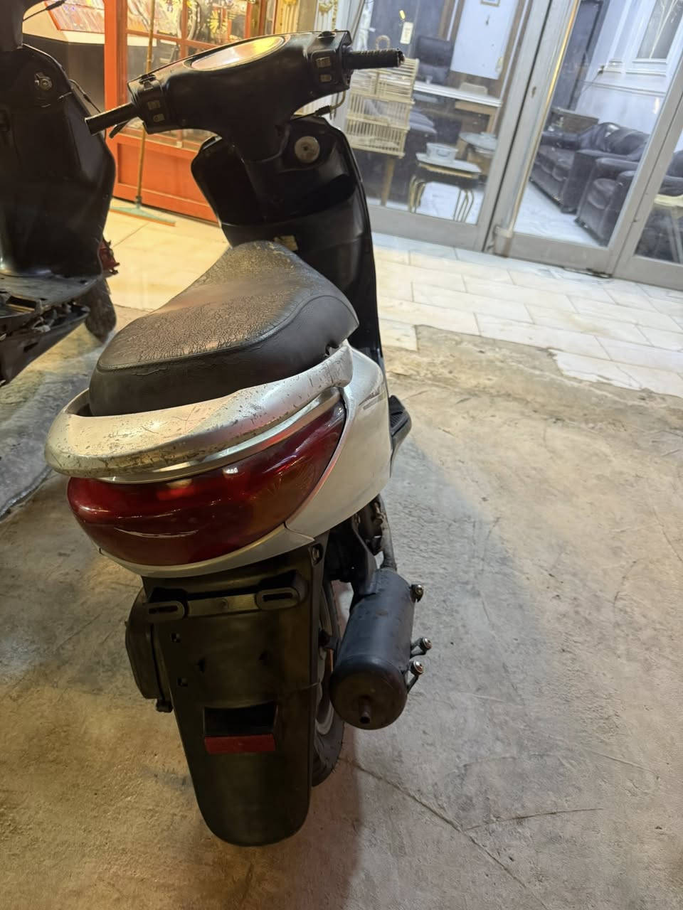 دراجه بريز نضيفه كفراته كامله واحلى من صوره  سعره 370 مكاني الشعب ***********
