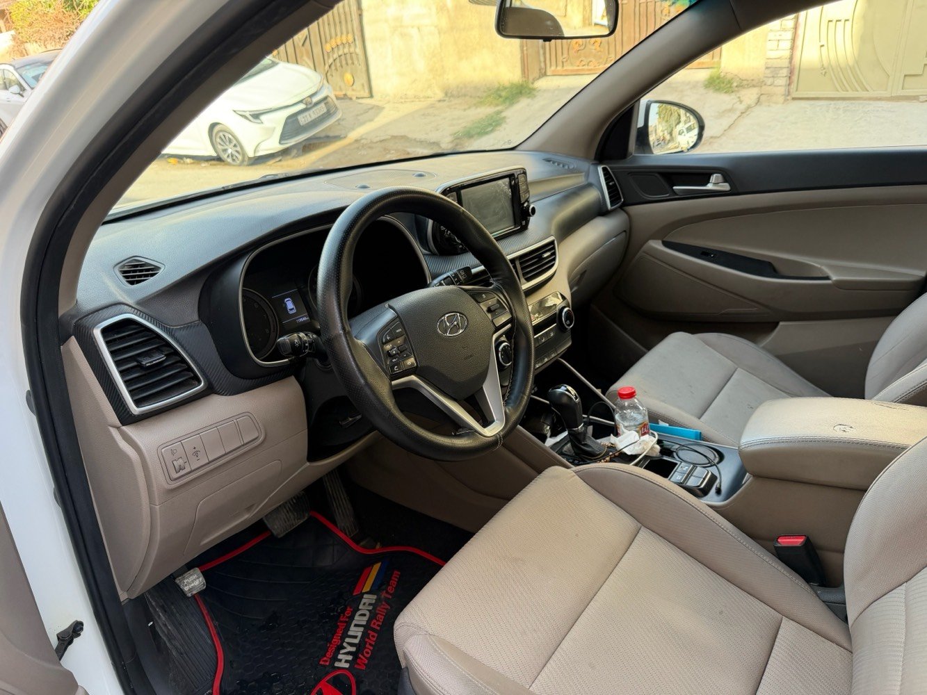 السلام عليكم توسان خليجي موديل ٢٠٢٠

مكفوله من الضرر والصبغ فقط بارد بالبنيد موضح بالصوره 
فول مواصفات ماشيه ١٢٠ قابله لزياده السعره ٢٠٠ ورقه ٢٠ الف دولار وبيها مجال 
للاستفسار / ***********
موجوده بغداد / سيديه او جادريه 