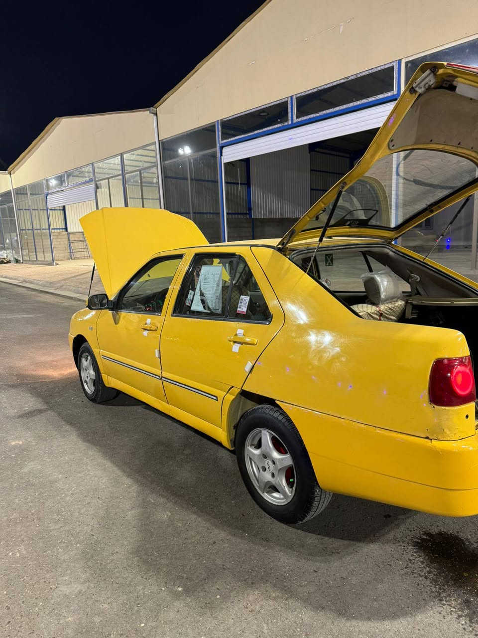 السلام عليكم شيري كوين للبيع مكينه كير مكفوله حداديه اماميه خلفيه مكفوله تخم تاير مكفوله من الضربه القويه صبغ بيها شويه بالباب الخلفي والدواير فقط تراي يونس بوجهك للشارع تاخذ مصفر بس التحويل عليك وادلل عارضيها 25 وبيها مجال للشراي اتصل وادلل ***********
