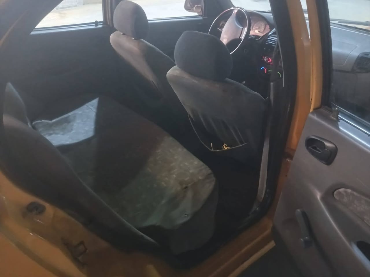 سلام عليكم من رخصت الادمن المحترم سيارة طيبة 2015للبيع او مراوس بسايبا خصوصي تحويل ثانيوم سيارة صدر خلفي وامامي جديد مكينة مجفتة جديد بعدهي عل سحك كير جديد كهربائيات شغالة كشر شوف العين سيارة ينرادلهة شوية ترتيب مطلوبة هيئة وغرامات ينزل من سعرهة تاخذ صافي راعيهة يريد تحويل السعر 32وبيهة مجال اني مكلف بلنشر رقم راعيهة***********
