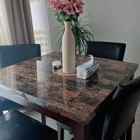 ميز طعام • ٤ كراسي • اشلي