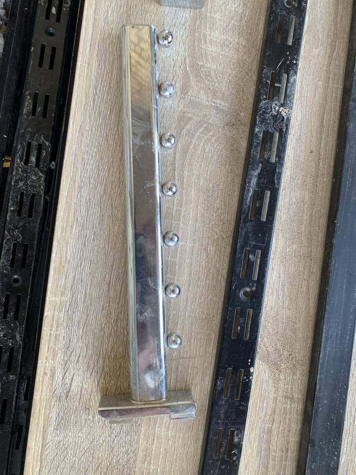 رفوف للبيع السعر خاص
***********
