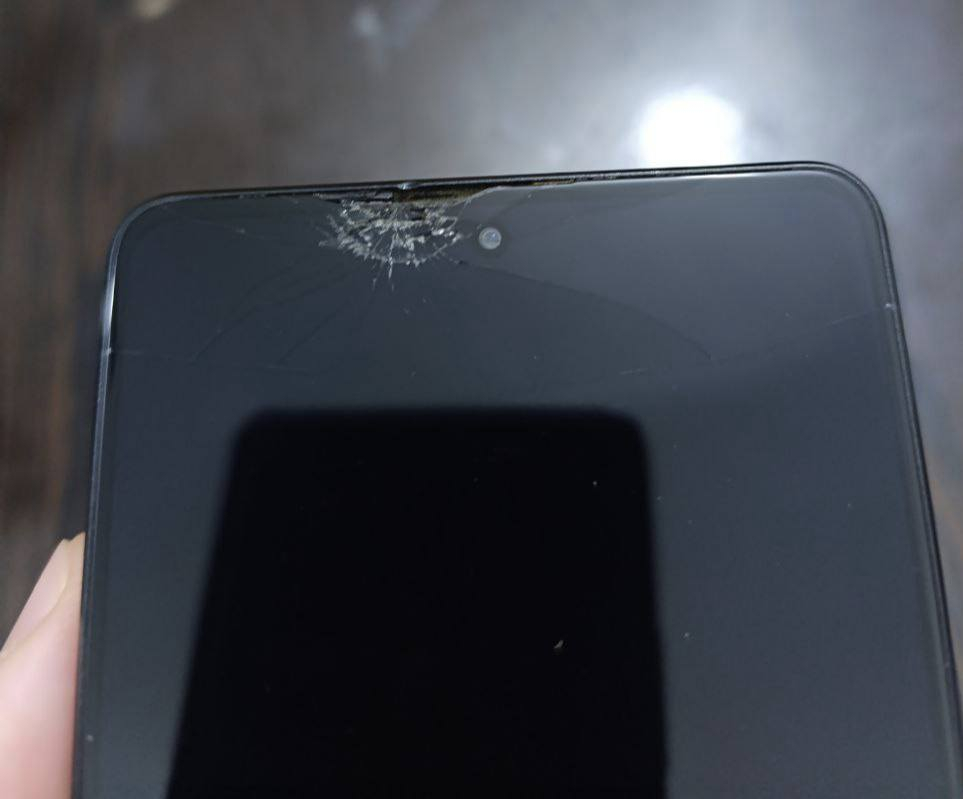 Redmi note 13 5g للبيع
شاشة ١٢٠ هرتز 
٢٥٦ جيجا
رام ٨
كامرة ١٠٨ مكابيكسل
اللون گرافايت
كامل ملحقات مع الشاحنه الاصلية و الگفر
بي فطر بالشاشة ما مأثر على اللمس ابد
جهاز نضيف كلشي ما بي ماعدا الشاشة 
السعر ١٨٠ و بي مجال بسيط 
مكاني نجف و توصيل موجود


**إذا كنت صاحب هذا الإعلان وتريد حذفه لأي سبب، رجاءا أرسل رسالة إلى الدعم الفني**