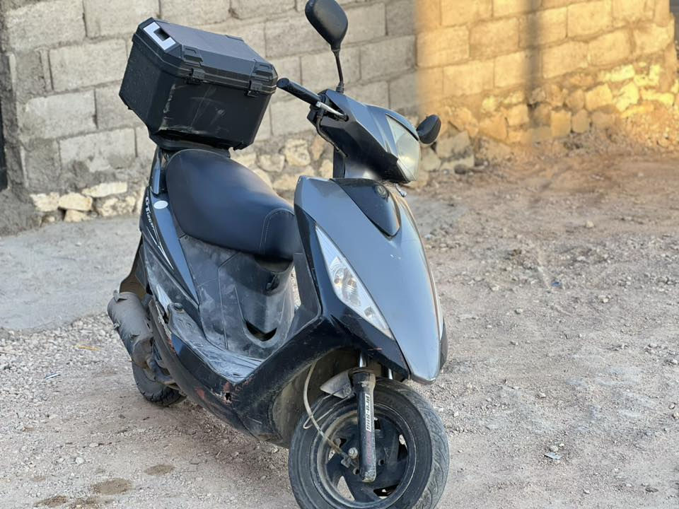 السلام عليكم دراجه سايم رص  نوزل مو كابريتر للبيع او مراوس السعر ٤٠٠ الف وبي مجال
الرقم ***********
