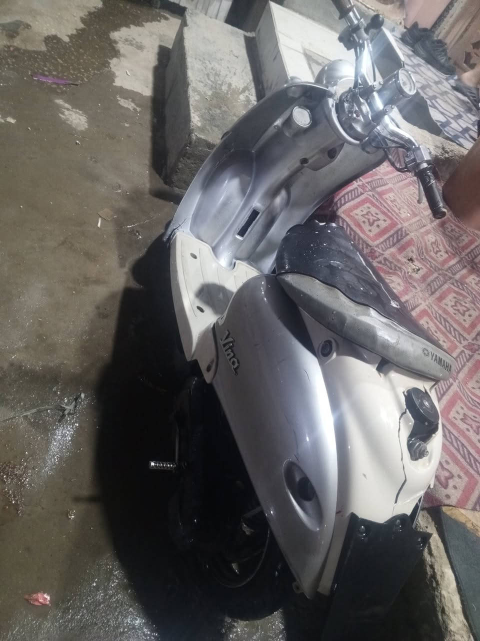 السلام عليكم دراجه كلاسيك كل شي ما بيها شغاله كفراتها شويه تعبانات دراجه شغاله جايح اروح بيها وارجع عسى بس باتري السعر 150 والشرايين اتصل على هذا الرقم 
***********
