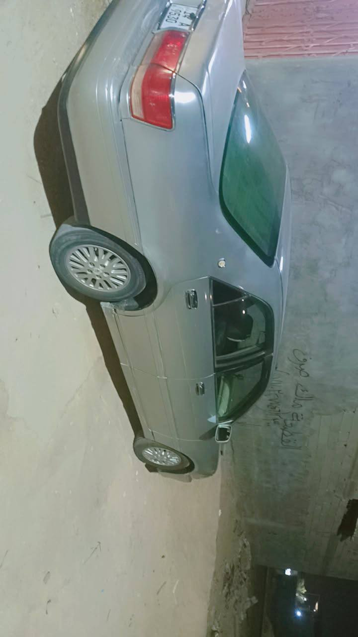جنون بصره موديل ٢٠٠٠رقم جديد انكليزي هزه جديده مكفوله لا كص ولا نقل بس صبغ بيهه اثر جرود ١٠٠ وبيهه مجال حك الجيه ***********
