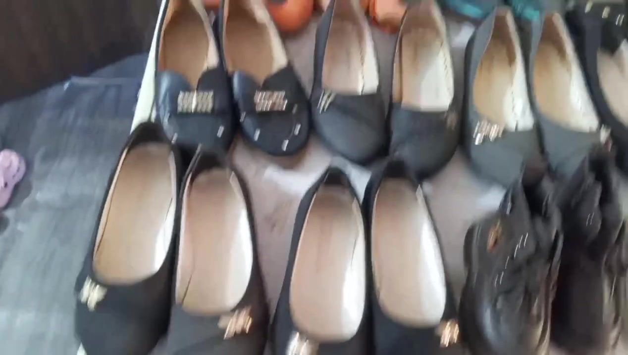 شلعه احذيه نسائيه تصفيه محل للبيع سعر القطعه الفين دينار


**إذا كنت صاحب هذا الإعلان وتريد حذفه لأي سبب، رجاءا أرسل رسالة إلى الدعم الفني**