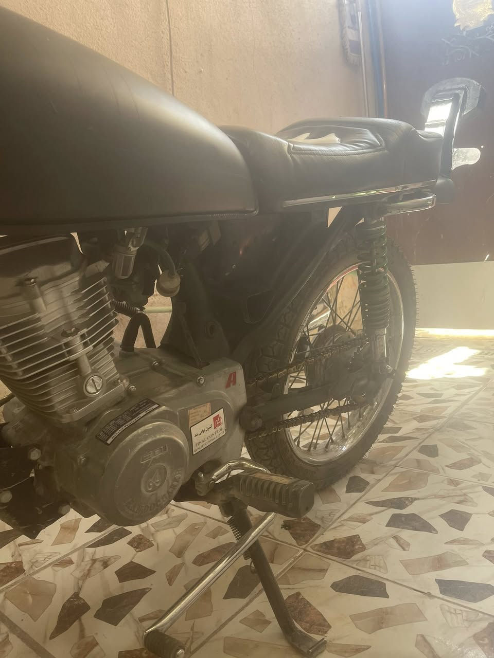 اربعه كير كلك مبدل كور فقط عنوان النجف
حي رحمة 
سعر 300 بيها مجال شي قليل 
تواصل وتساب موجود فيس
***********
