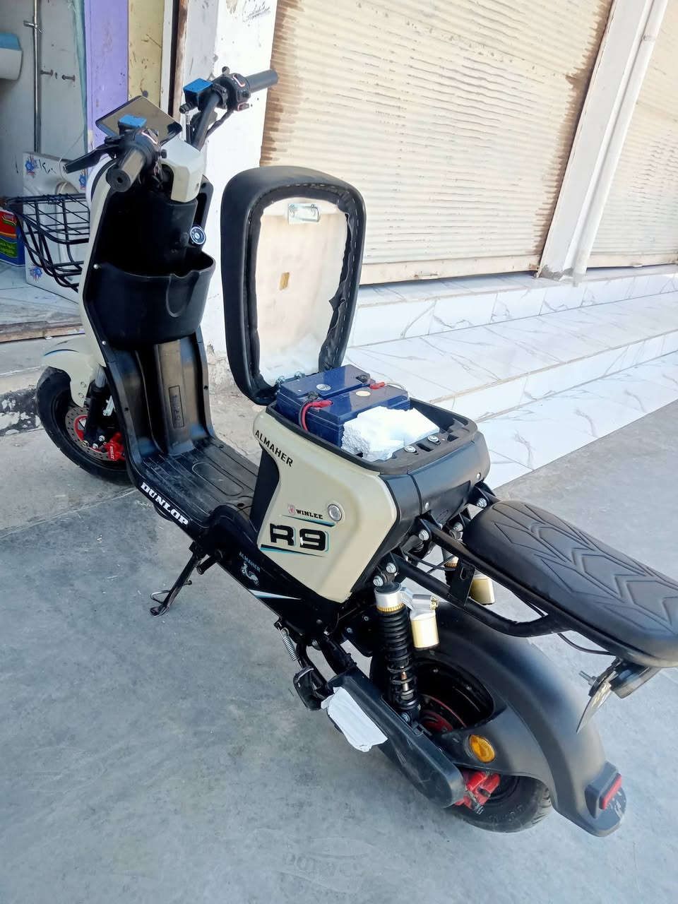 السلام عليكم
للبيع دراجة شحن R9
 سعرها 375 الف وبيه مجال 
مكان الدراجة بلدروز كسيرات خلف دائرة الزراعة


**إذا كنت صاحب هذا الإعلان وتريد حذفه لأي سبب، رجاءا أرسل رسالة إلى الدعم الفني**
