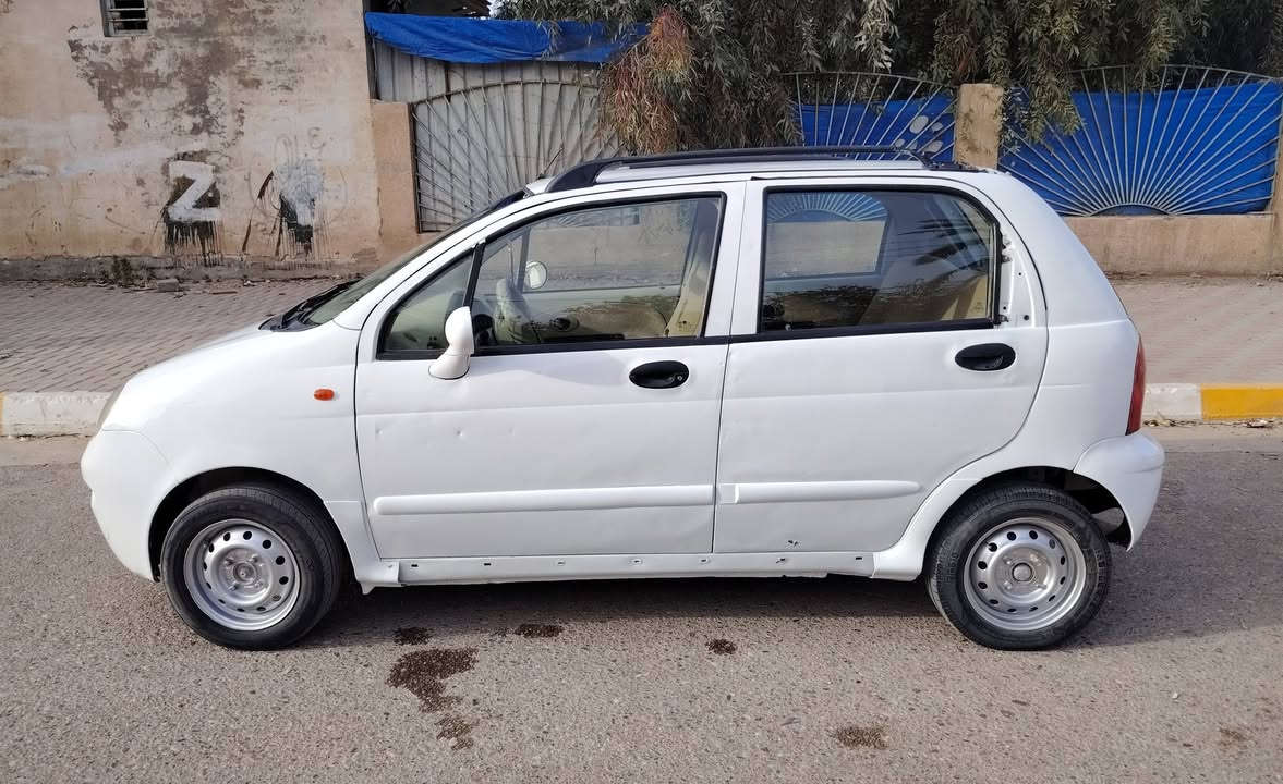 السلام عليكم للبيع فقط كيوكيو موديل 12 رقم ألماني سنويه عضم ل 28 راعيها جيراني تحويل ثاني يوم سيارة جاهزه ما تصرف عليها ربع بيها صبغ 4قطع والباقي مكفوله       السعر ( 27)   وبيها مجال المكان سامراء للأستفسار الاتصال على الرقم  ***********
