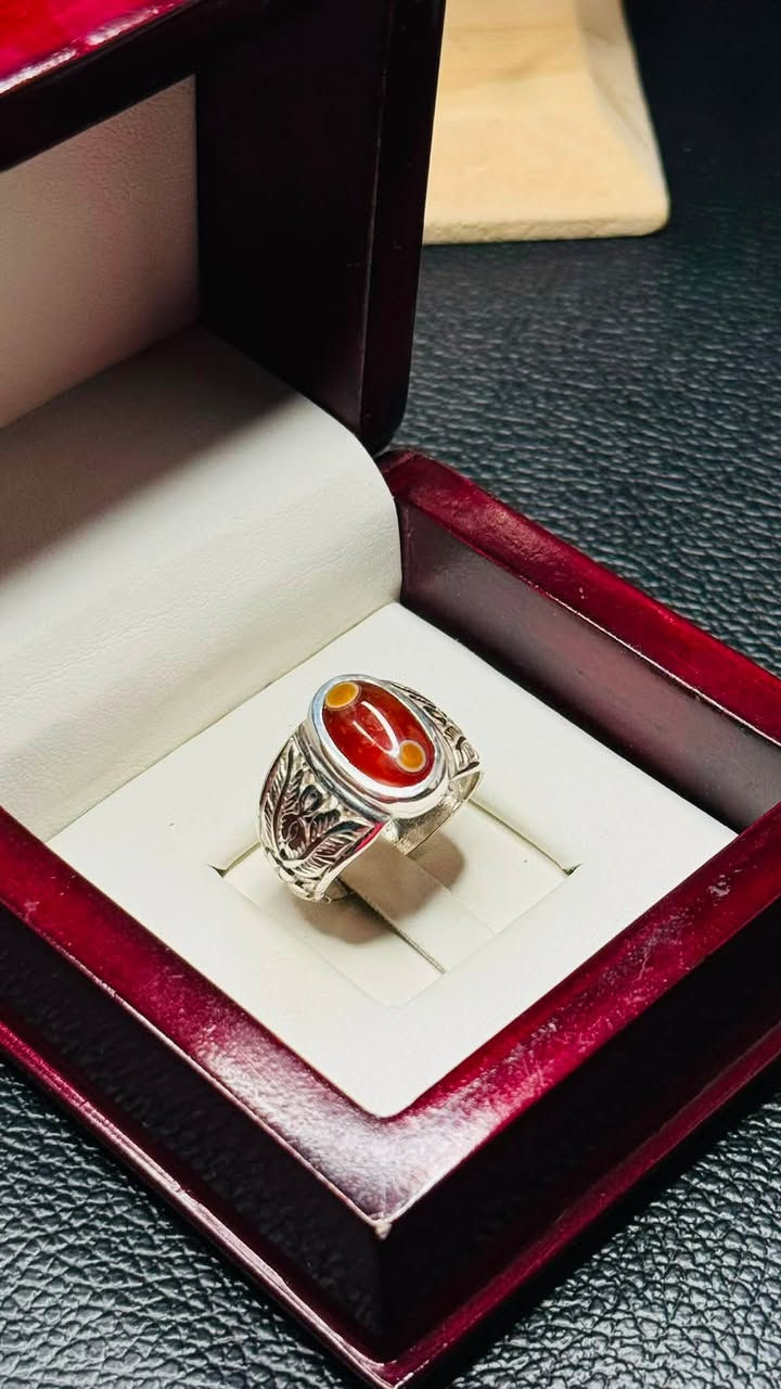 سليماني هندي أصلي 💍

حجر اصلي ذمة 
صياغة يدوية الفضة 1000

السعر راسلني خاص رجاءً

يوجد توصيل جميع محافضات العراق
للتواصل واتساب : ***********⁩⁩⁩⁩⁩
