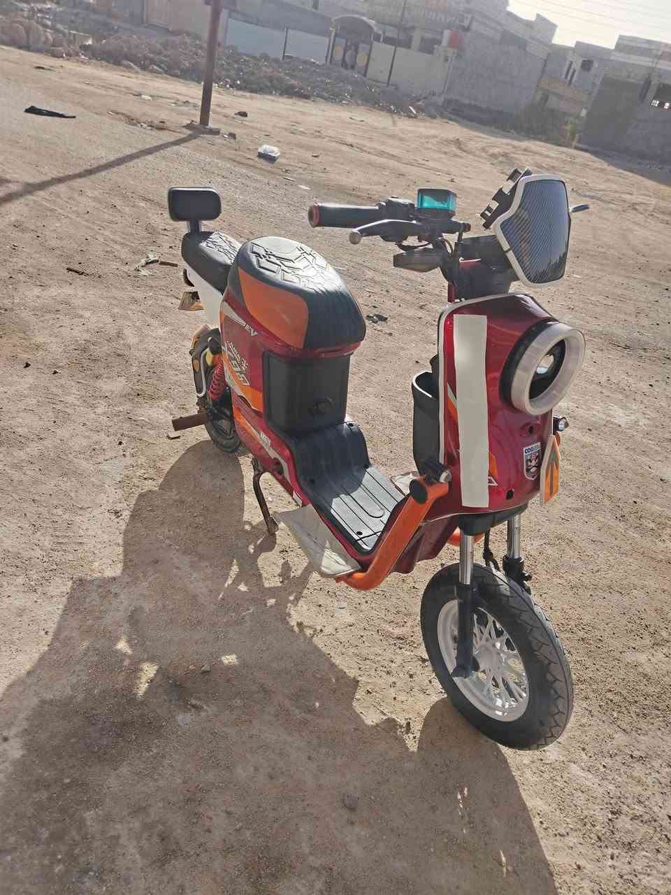 سلام عليكم دراجه x900نضيفه مرتبه من يمي بطاريات 5.، 33ملبير تمشيك اكثر من 70كيلو
دراجه بيه بس دبلات كدام واحد منهم اعوج وكسر بل كفر تايرات جدد شاشه فالون فابير هيه ول كفر يصير فوك شاشه يعني كامله عوزله شويه ترتيب سعر 375عنواني البصره جزيره رقم تواصل ***********
