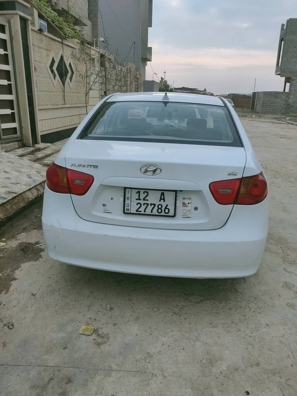 افانتي 2009 السياره ما بيها ضرر بس باب الخلفي تعديل بارد وبيها تقشيط راس البوند و چملاق موضح بالصوره 
كير محرك بشرط سياره باسمي 
وهذا السونار 
السعر 122

***********
