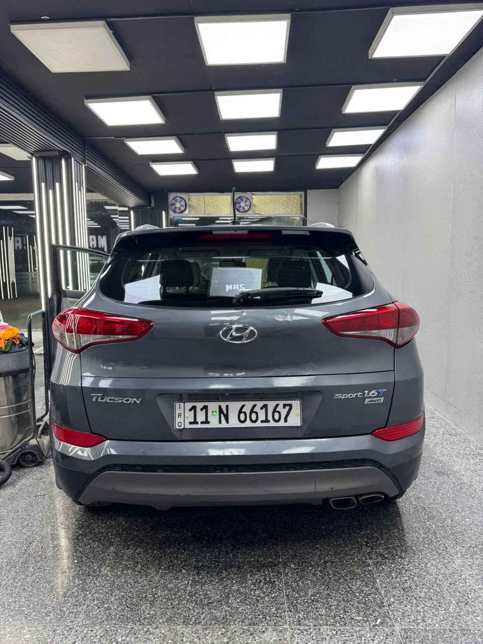 السلام عليكم
توسان 2017 وارد امريكي حادث موضح بالصور

مواصفات: 
بصمة ابواب + بصمة تشغيل 
كراسي كهرباء 
كراسي تدفئة 
صندوق كهرباء
نقطة عمياء 
رادارات 360درجة 
فور ويل 
وضعيات قيادة
نضام نزول منحدرات
محرك 1600 تيربو
لد نهاري 
لايت دبل عدسة 
اشاير بالمري

استفسار 📞 ‭0771 631 3141‬

السعر 127 وبيهة مجال

العنوان📍زيونة تقاطع ملعب الشعب خلف محطة وقود المثنى 

معرض الليث لتجارة السيارات
