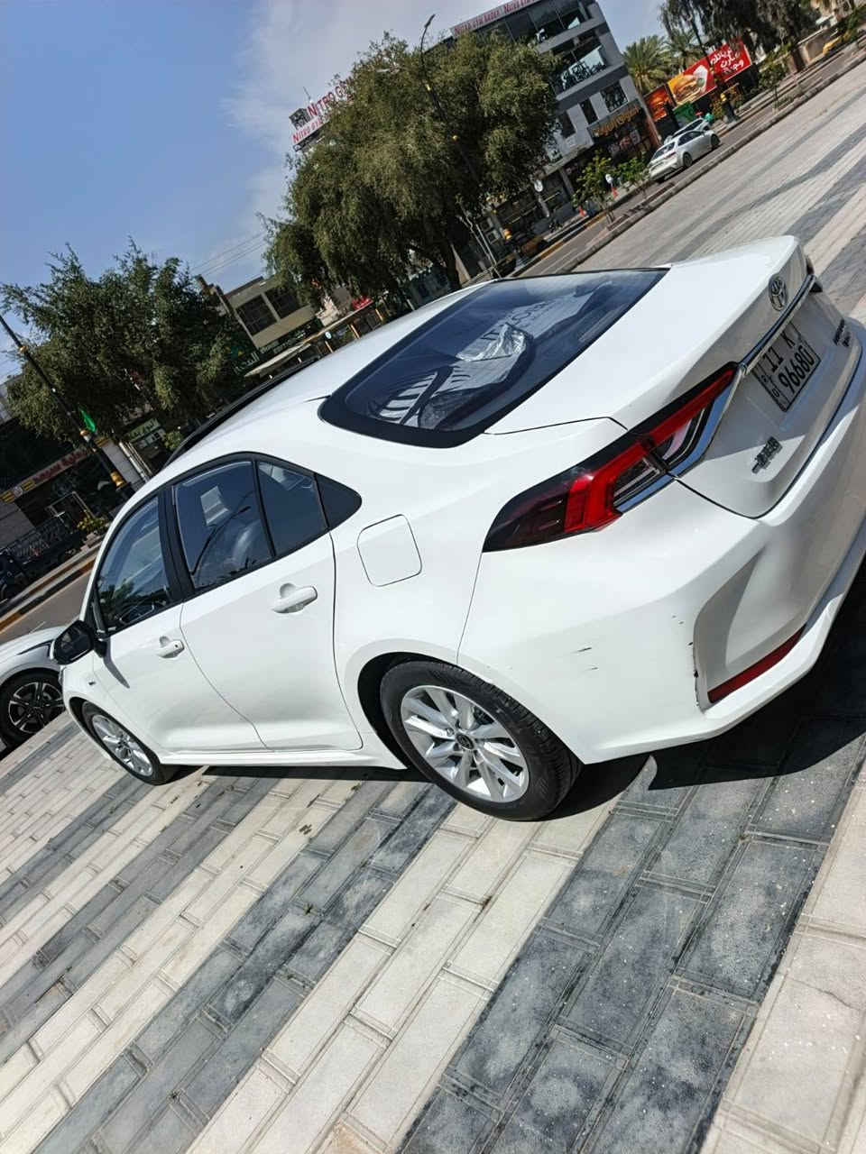 تويوتا كورولا هايبرد 
موديل 2025 خليجي 
 مكفولة كفالة عامه من كلشي 
فول مواصفات للاخير 
بنزين + محرك كهربائي (هايبرد)
ناقل حركة أوتوماتيك E-CVT
دفع أمامي
✨ أبرز المواصفات:
✔️ شاشة وسطية كبيرة
✔️ عدادات ديجيتال
✔️ تشغيل بصمة + دخول ذكي
✔️ كاميرا خلفية
✔️ مثبت سرعة
✔️ رادار
✔️ إنارة LED أمامية وخلفية
✔️ ويل كب
🛡️ أنظمة أمان:
وسائد هوائية محيطية
نظام مانع انزلاق
ماشيه 31 الف حقيقي 🔔
كفاله عامه من كل شيء

مكان السيارة بغداد 
رقم صاحب السيارة 
***********

السعر :: اطلبه بالتعليقات يصلك خاص 📩

#ادارة_الصفحه ⚡

ملاحظه / 🔴
مدير الصفحه غير مسؤول عن بيع وشراء واصوليات السياره نحن صفحه لعرض السيارات فقط.
